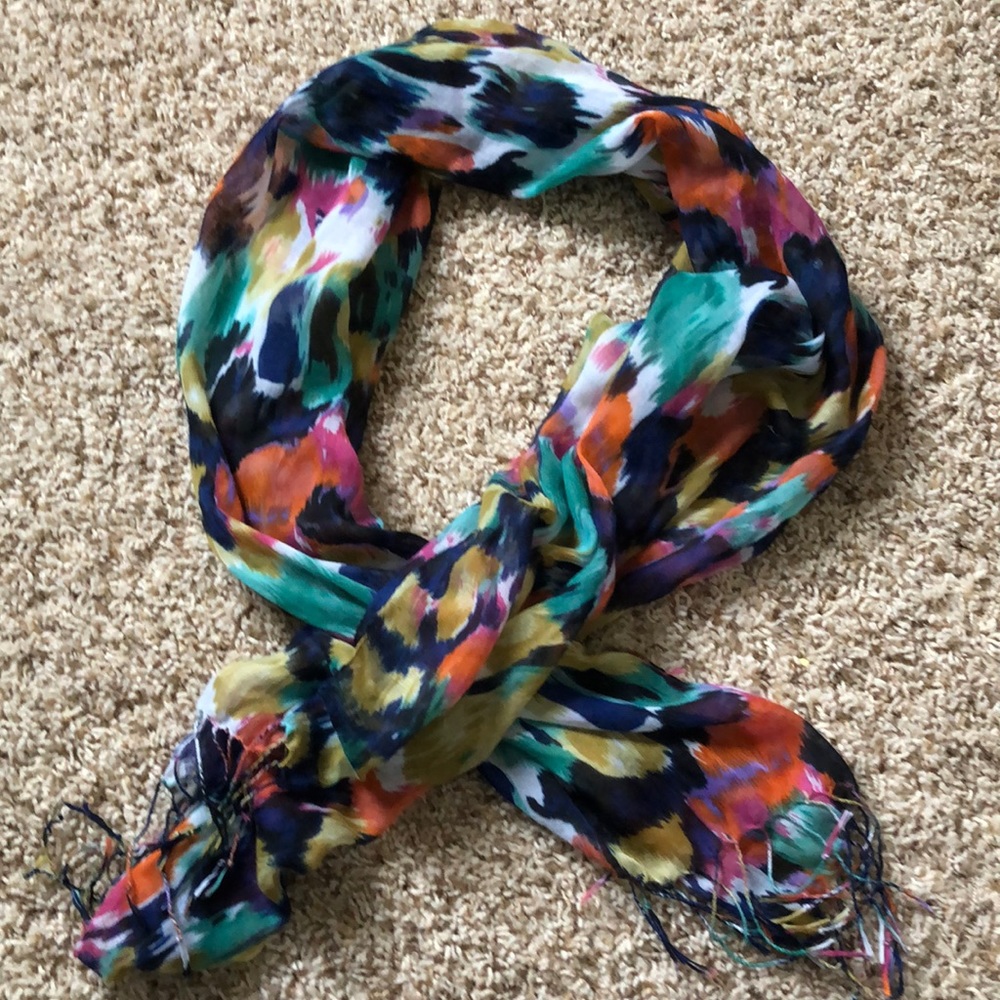 Multicolored scarf